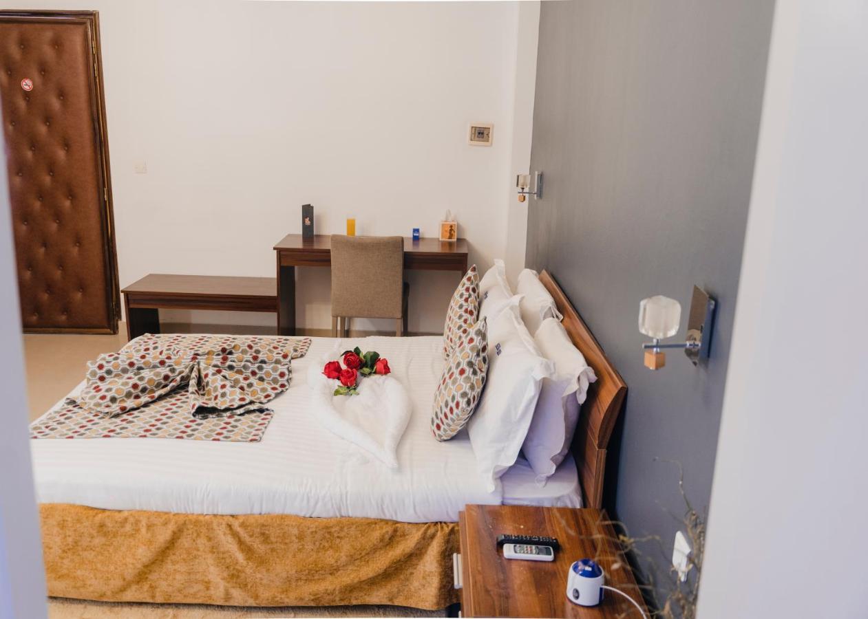 Hotel Nina Dakar Bagian luar foto