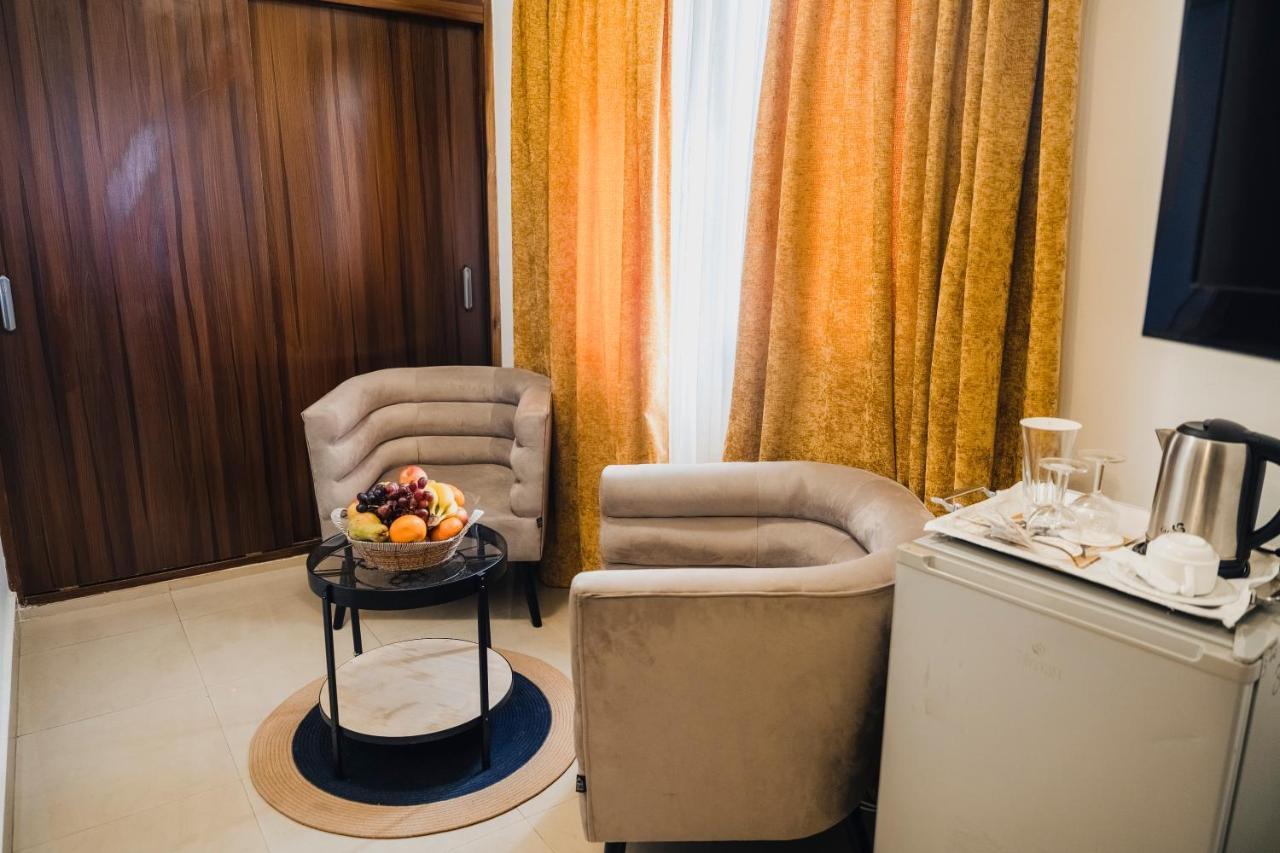 Hotel Nina Dakar Bagian luar foto